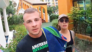 Amateurs doing a gym workout before having sex on camera